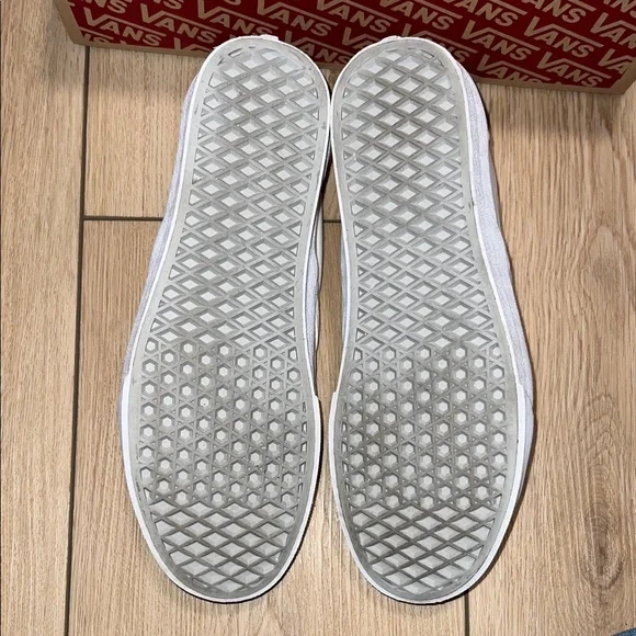 Vans Classic White Slip-On Shoes (Unisex) US Men’s 10.5 / US Women’s 12 - Picture 7 of 16